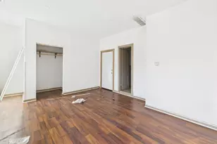 8709 S Escanaba Ave, Chicago, IL 60617 - Photo 20