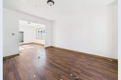 8709 S Escanaba Avenue, Chicago, IL 60617 - Photo 4