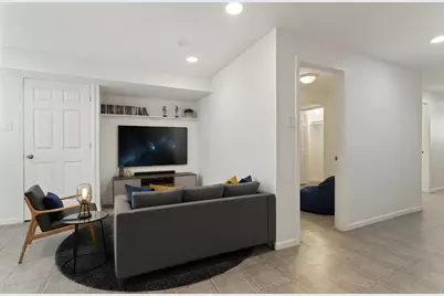 6852 S Michigan Avenue, Chicago, IL 60619 - Photo 12