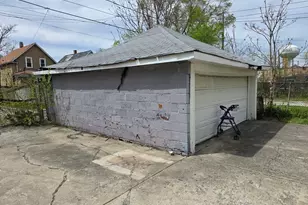 136 S 10th Ave, Maywood, IL 60153 - Photo 8