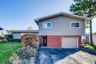 571 Hitchcock Avenue, Lisle, IL 60532 - Photo 2