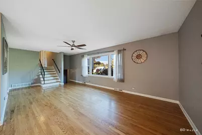 571 Hitchcock Avenue, Lisle, IL 60532 - Photo 10