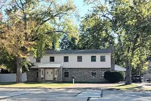 1323 S Roselle Rd, Schaumburg, IL 60193 - Photo 1