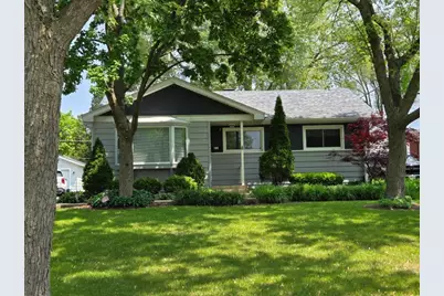 215 Brice Avenue, Mundelein, IL 60060 - Photo 1