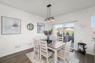 1071 Williamsburg St, Pingree Grove, IL 60140 - Photo 8