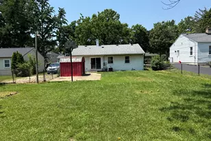 29 N Roslyn Rd, Westmont, IL 60559 - Photo 10