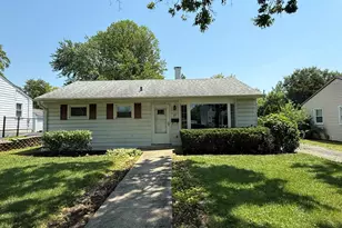 29 N Roslyn Rd, Westmont, IL 60559 - Photo 2