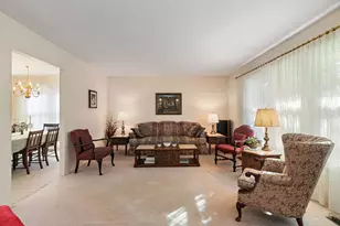 1410 Nottingham Ln, Hoffman Estates, IL 60169 - Photo 4