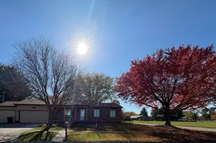 1905 E 23rd St, Sterling, IL 61081 - Photo 2