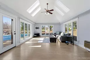 980 Persimmon Ct, Saint Charles, IL 60174 - Photo 12