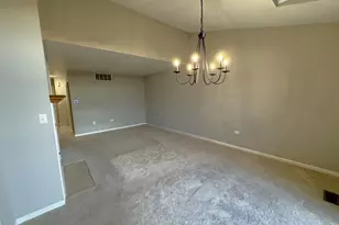 1978 Gary Ct, Schaumburg, IL 60193 - Photo 4