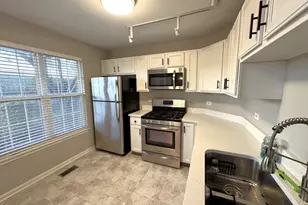 1978 Gary Ct, Schaumburg, IL 60193 - Photo 6