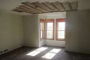 32300 White St, Kirkland, IL 60146 - Photo 4