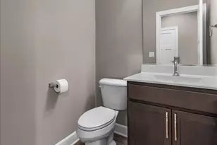 128 E Main St, Cary, IL 60013 - Photo 6