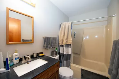 17 N Weston Avenue, Elgin, IL 60123 - Photo 8