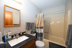 17 N Weston Ave, Elgin, IL 60123 - Photo 8