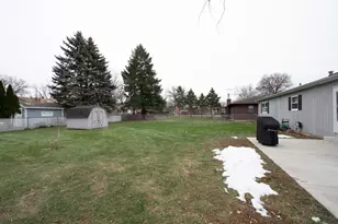 17 N Weston Ave, Elgin, IL 60123 - Photo 26