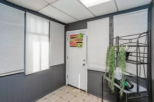 8040 S Clyde Ave, Chicago, IL 60617 - Photo 20