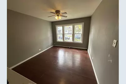 10721 S Prairie Avenue, Chicago, IL 60628 - Photo 4