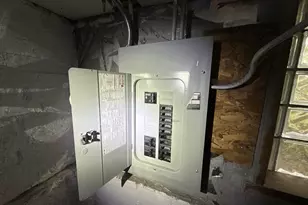 10721 S Prairie Ave, Chicago, IL 60628 - Photo 12