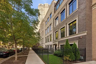 457 W Deming Place, Chicago, IL 60614 - Photo 2