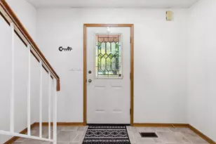 1297 Woodlake Dr, Carol Stream, IL 60188 - Photo 18