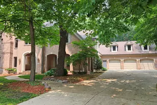 5226 Parliament Pl, Rockford, IL 61107 - Photo 2