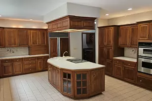 5226 Parliament Pl, Rockford, IL 61107 - Photo 4