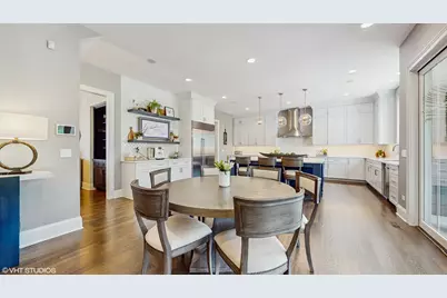 305 Briarwood Lane, Lincolnshire, IL 60069 - Photo 8