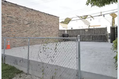 3621 S Winchester Avenue #2R, Chicago, IL 60609 - Photo 16