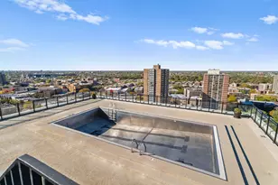 720 W Gordon Terrace, Chicago, IL 60613 - Photo 18