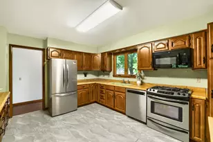405 Baldwin Ave, Waukegan, IL 60085 - Photo 4