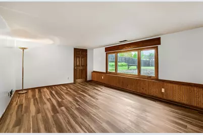 405 Baldwin Avenue, Waukegan, IL 60085 - Photo 10