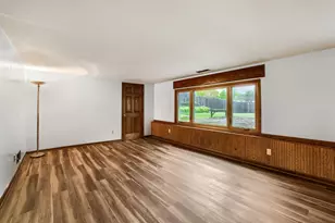 405 Baldwin Ave, Waukegan, IL 60085 - Photo 10