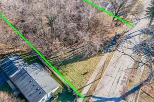 305 Besley Pl, Waukegan, IL 60085 - Photo 1