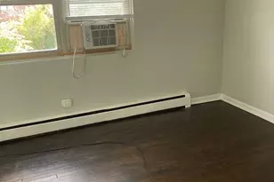 2420 W Berwyn Ave, Chicago, IL 60625 - Photo 4