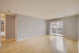 707 W Central Rd, Mount Prospect, IL 60056 - Photo 4