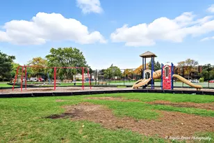 1425 Sandpebble Dr, Wheeling, IL 60090 - Photo 20