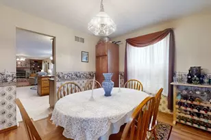 4511 Copper Ridge Rd, Champaign, IL 61822 - Photo 8