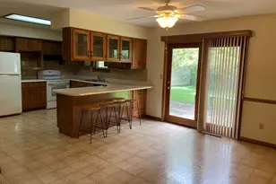 205 Carrie Ave, Urbana, IL 61802 - Photo 6