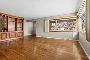 5001 Harnew Rd, Oak Lawn, IL 60453 - Photo 6