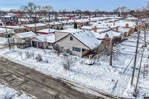 5001 Harnew Rd, Oak Lawn, IL 60453 - Photo 2