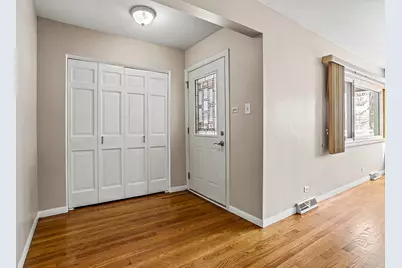 5001 Harnew Road, Oak Lawn, IL 60453 - Photo 4