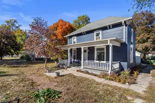 105 E Illinois St, Mansfield, IL 61854 - Photo 2