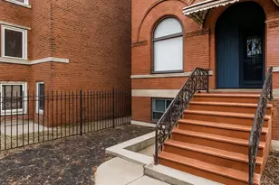 928 E 46th St, Chicago, IL 60653 - Photo 1