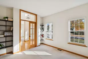 1162 Silo Hill Dr, Grayslake, IL 60030 - Photo 4