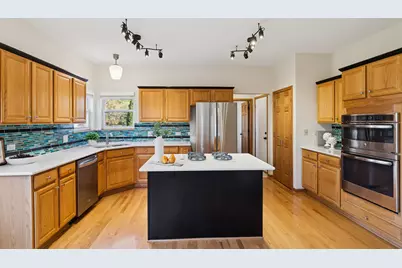 1162 Silo Hill Drive, Grayslake, IL 60030 - Photo 8