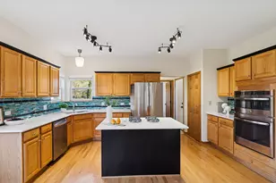 1162 Silo Hill Dr, Grayslake, IL 60030 - Photo 8