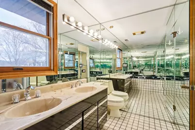 132 Tanglewood Drive, Elk Grove Village, IL 60007 - Photo 32