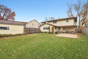 132 Tanglewood Dr, Elk Grove Village, IL 60007 - Photo 36